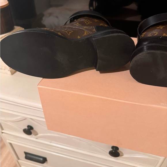 Louis Vuitton Monogram Wonderland Twist Flat Ranger Combat Boots - Picture 12 of 14